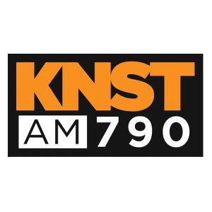 Logotipo de la emisora ​​de radio KNST AM 790